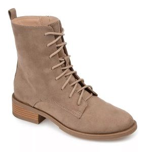 3/$12 Never Worn- Journee Combat Boot